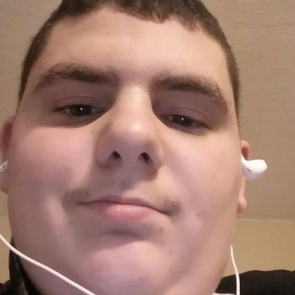 Profile Picture of Joshua Brining (@joshuabrining) on Poshmark