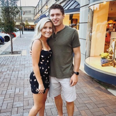 Profile Picture of Ab (@AllieBinder) on Twitter