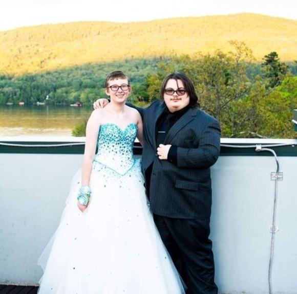 Profile Picture of Ora Plude (@oplude) on Poshmark