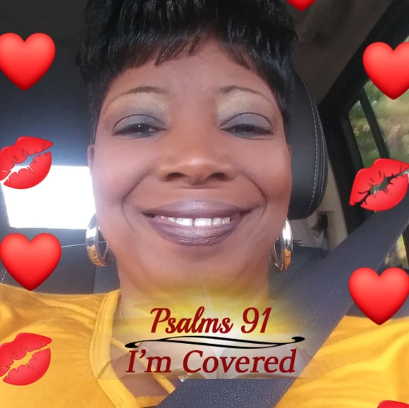 Profile Picture of Melissa Horton (@melissahorto663) on Poshmark