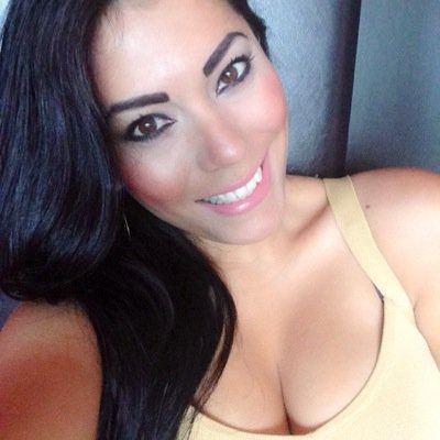 Profile Picture of Brenda Bello (@Brenn_Bello) on Twitter