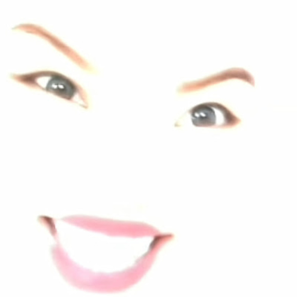 Profile Picture of Helen Ahmadzadeh (@helenahmadzadeh) on Poshmark