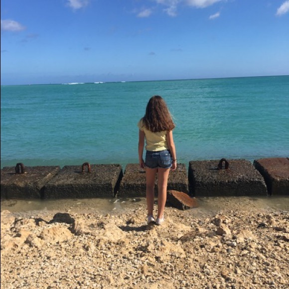 Profile Picture of Abby Shoaf (@abby__s04) on Poshmark
