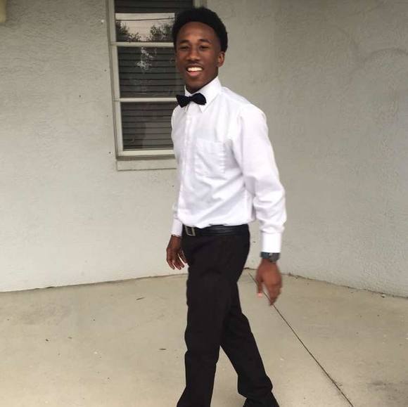 Profile Picture of Elijah Elijah (@elijahn9) on Poshmark