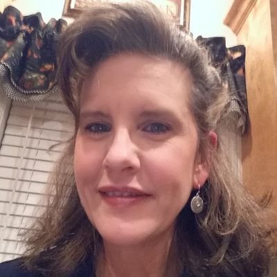 Profile Picture of Betsy Duncanon Twitter