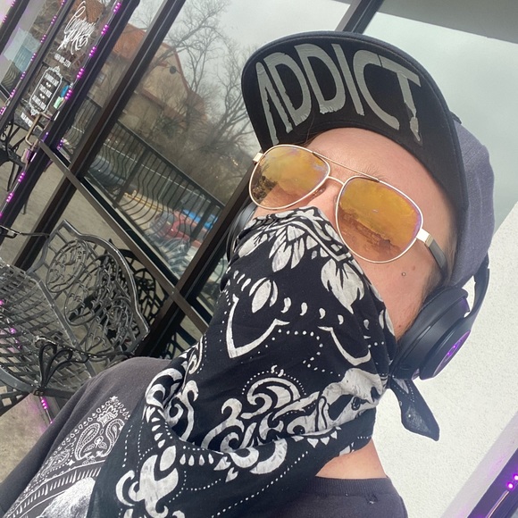 Profile Picture of Phillip Jackson (@dirksartworks) on Poshmark