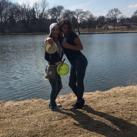 Profile Picture of Courtney Goldbach (@courtney166731) on Poshmark