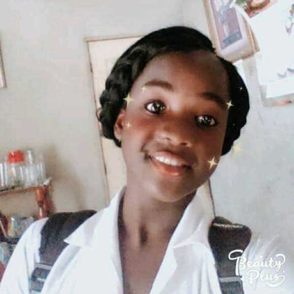 Profile Picture of Charlyne Beauge (@n455748) on Poshmark