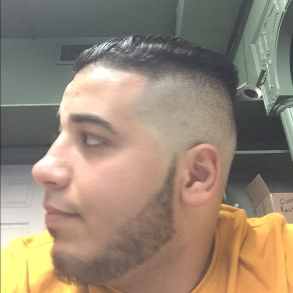 Profile Picture of Ahmed Talaat (@ahmed31) on Poshmark