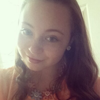 Profile Picture of Chloe Anne Smith (@chloe_muse) on Twitter