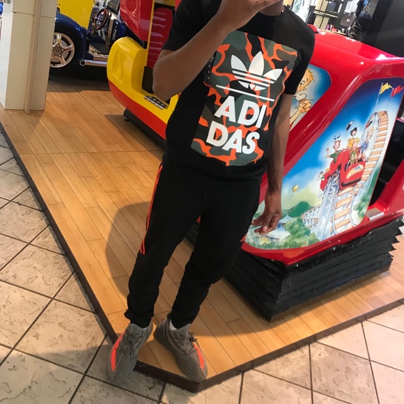 Profile Picture of Derek Goddard (@pookiebalboa) on Poshmark