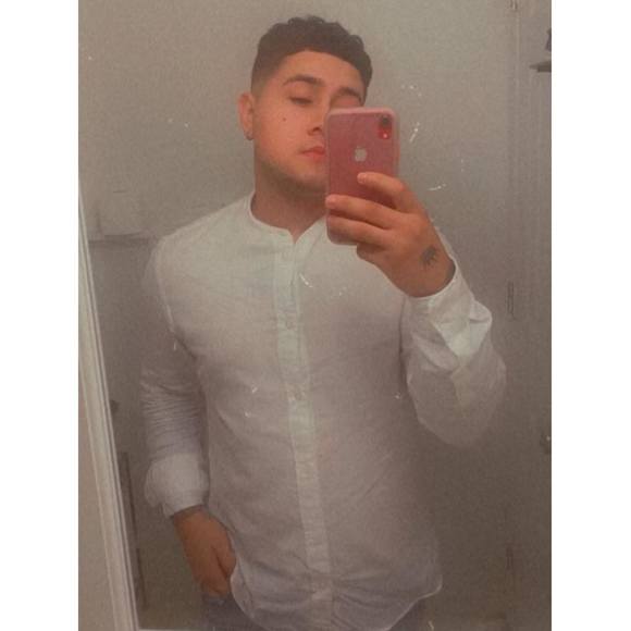 Profile Picture of Cesar Preciado (@cesar22preciado) on Poshmark