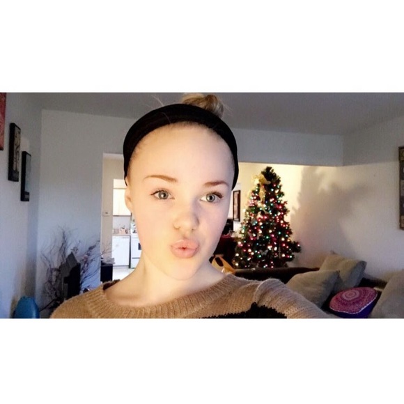 Mia Vigliotti25 - Poshmark Profile Picture of Mia Vigliotti25 (@miavigliotti25) on Poshmark