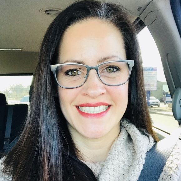 Profile Picture of Joy Silva (@temper33) on Poshmark