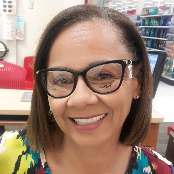 Profile Picture of Sophia Jubert (@sfjubert) on Poshmark