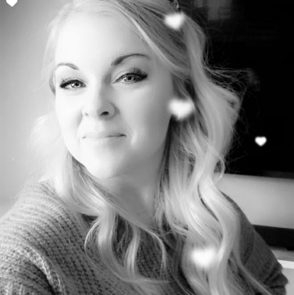 Profile Picture of Andra Stevenson (@stevena5) on Poshmark