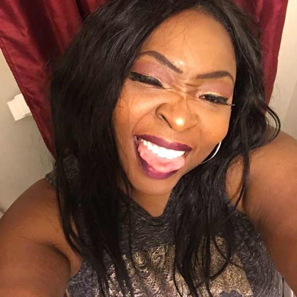 Profile Picture of Pamela Samuel (@pamela_samuel) on Poshmark