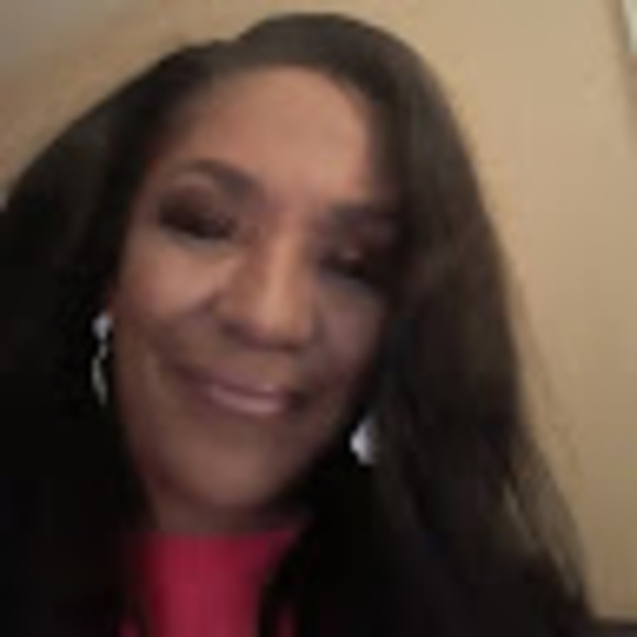 Profile Picture of Kay Allen (@kayyaallen) on Poshmark