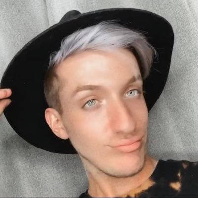 Profile Picture of Austin Blakemore (@austinblakemore) on Twitter