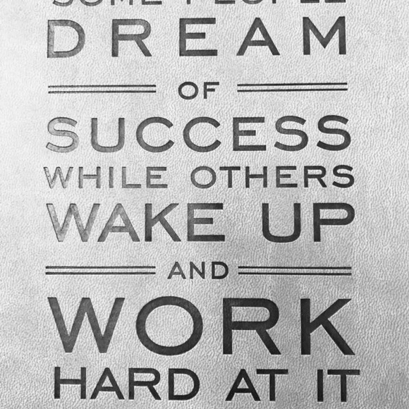 Profile Picture of Albert Fuentes (@alfg17) on Poshmark