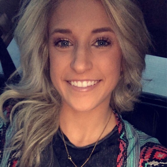 Profile Picture of Cali Emerson (@caliemerson) on Poshmark