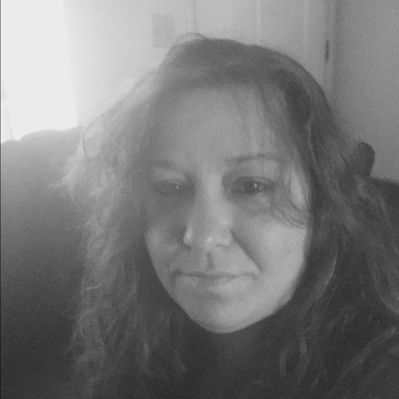 Profile Picture of Clorinda Rowe (@kkamom) on Poshmark