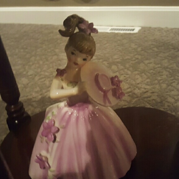 Profile Picture of Karin Wetch (@rinny77) on Poshmark