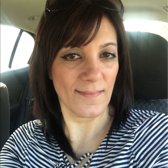 Profile Picture of Erma Koutsoukos (@koutsoukoserma) on Poshmark
