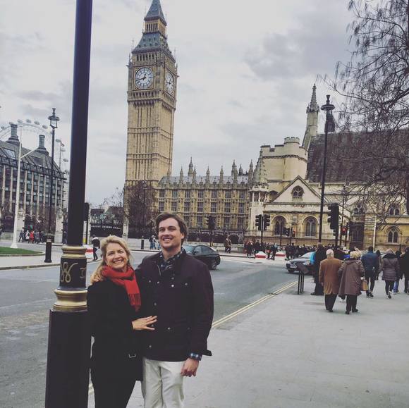 Profile Picture of Wade Avery (@wadeavery) on Poshmark