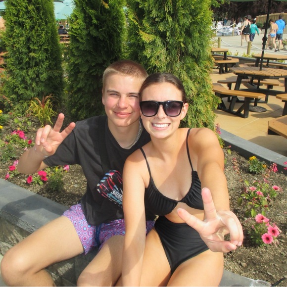 Profile Picture of Braelee Borden (@braeleeborden) on Poshmark