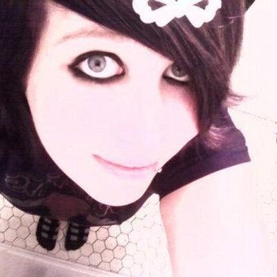 Profile Picture of Monique Patterson (@MoeMisfit) on Twitter