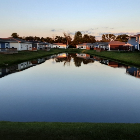 Profile Picture of Janet Perkins-prather (@skylarksings) on Poshmark