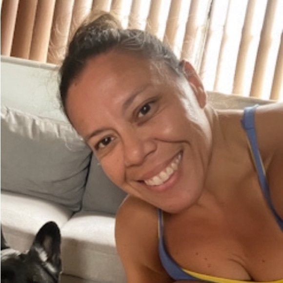 Profile Picture of Christina Basantes (@chrisba27) on Poshmark