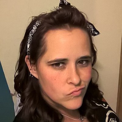 Profile Picture of Heather Fennell (@smartmouth77) on Twitter