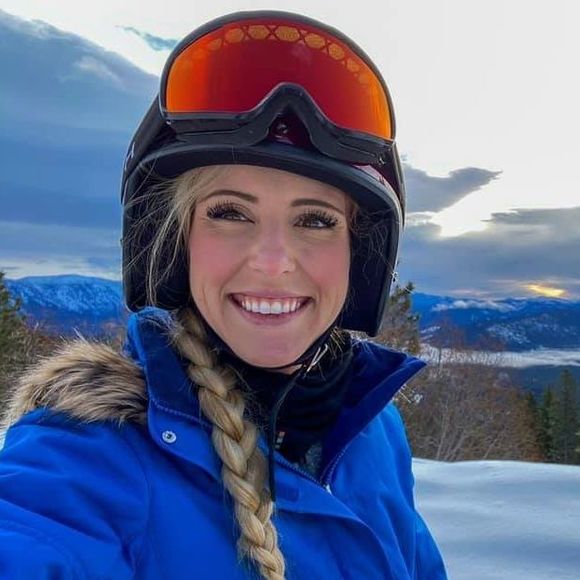 Profile Picture of Kayla Euker (@baaducky) on Poshmark