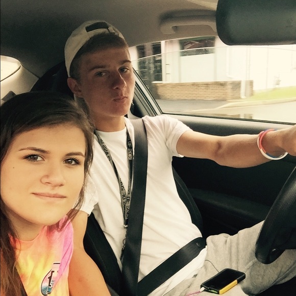 Profile Picture of Sydney Silfies (@sydneysilfies18) on Poshmark