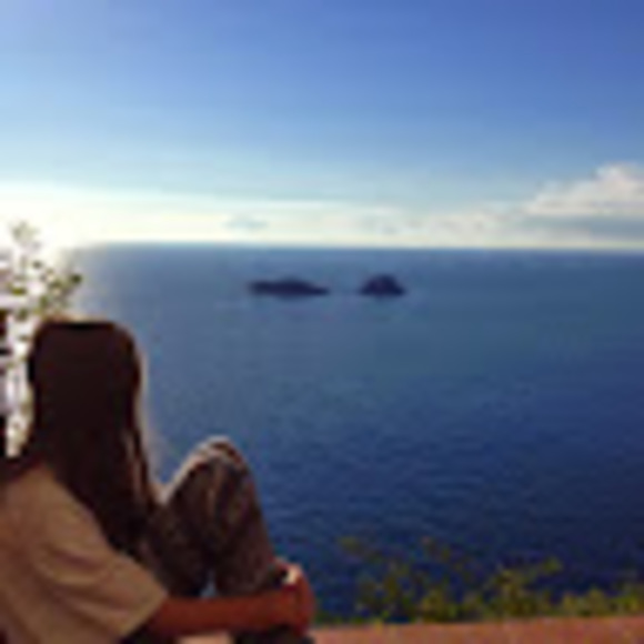 Profile Picture of Kaci Kruglewicz (@kacik00) on Poshmark