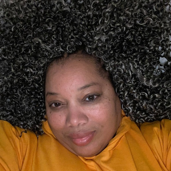 Profile Picture of Nannette Burrow-wright (@mssunshine64) on Poshmark