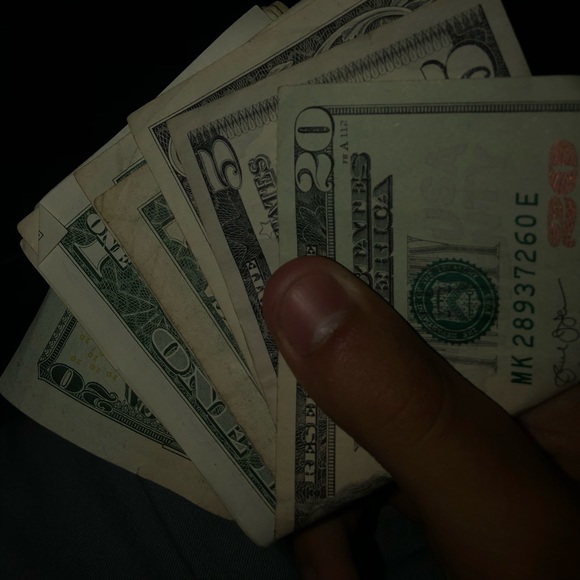 Alex Mautone - Poshmark Profile Picture of Alex Mautone (@40cal_jay) on Poshmark