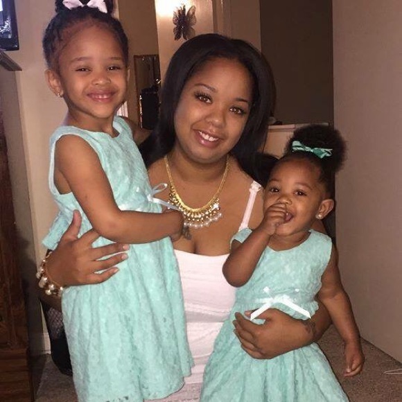 Profile Picture of Raven Perry (@ladyrayv00) on Poshmark