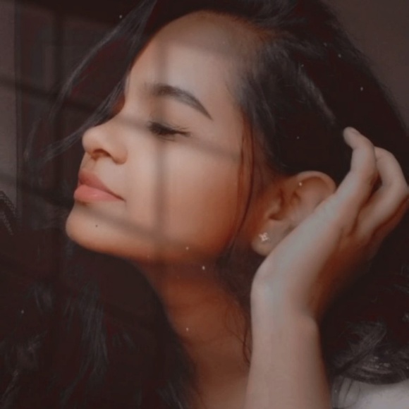 Profile Picture of Chummi Chummi (@chummi_chummi) on Poshmark