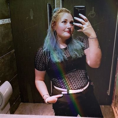 Profile Picture of ❤Une Rousse  ❤ (@GuillaumeSenek) on Twitter