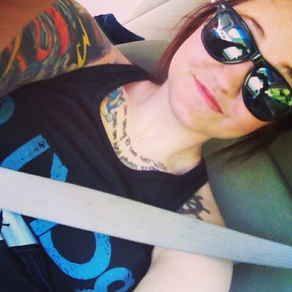 Profile Picture of Emily Decker (@emilyydeck) on Poshmark