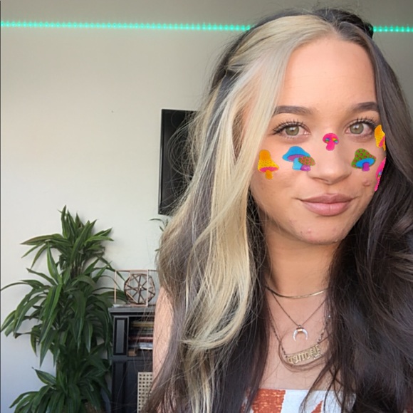 Profile Picture of Allana Sabio (@allanachelsea) on Poshmark