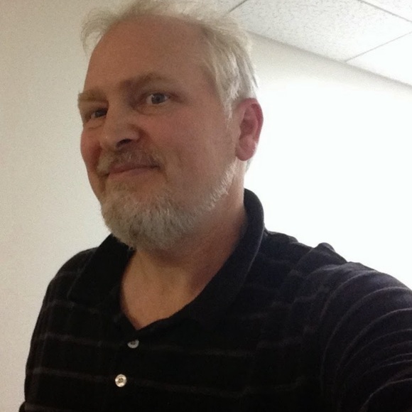 Profile Picture of Joe Whitney (@joemerrimack) on Poshmark