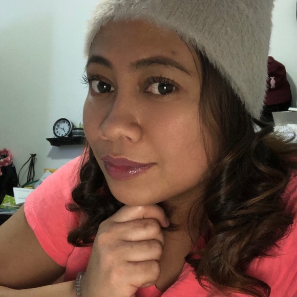 Profile Picture of Grace Lizardo (@gracelizardo) on Poshmark