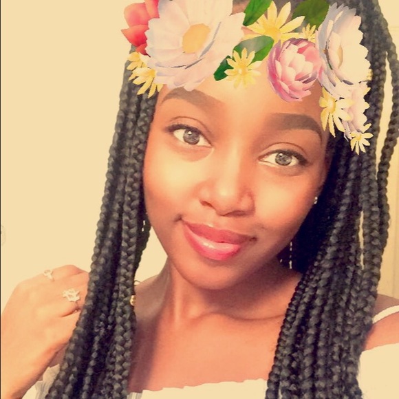 Profile Picture of Rose Philippe (@rosephilippe) on Poshmark