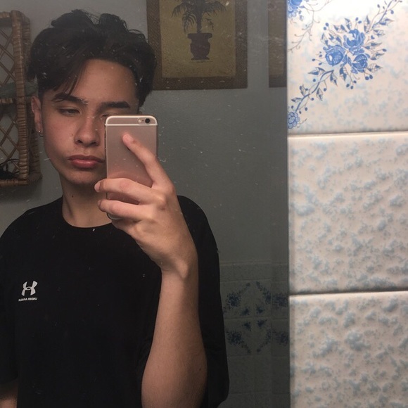 Profile Picture of Elijah Conway (@guccisushi) on Poshmark