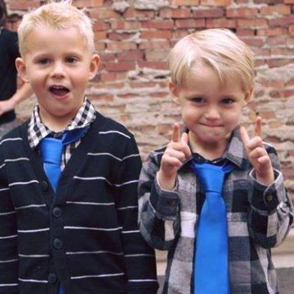 Profile Picture of Derek Lindenschmidt (@lindy2300) on Poshmark