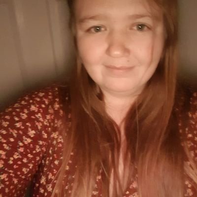 Profile Picture of Robyn (@BobbieBrook) on Twitter